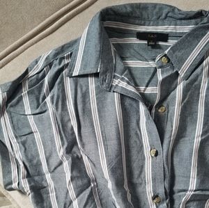 Beachy Crop Button Up